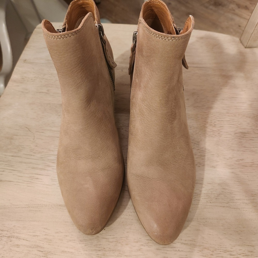 Frye Judith Double Zip Tan Leather Pointed Toe Ankle Boots Size 7M - Picture 3 of 14